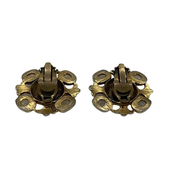 CHANEL - Gripoix Red White Clip On Gold Tone Earrings 70s-80' Vintage - Picture 9 of 11